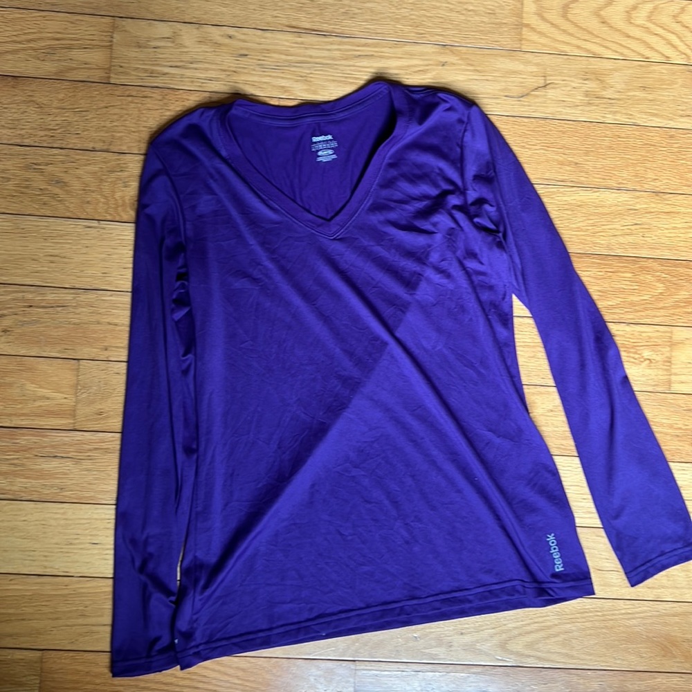 Reebok play dry long sleeve shirt